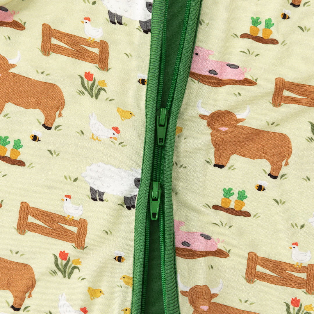 Little Moo Farm (Convertible Zip Footies)