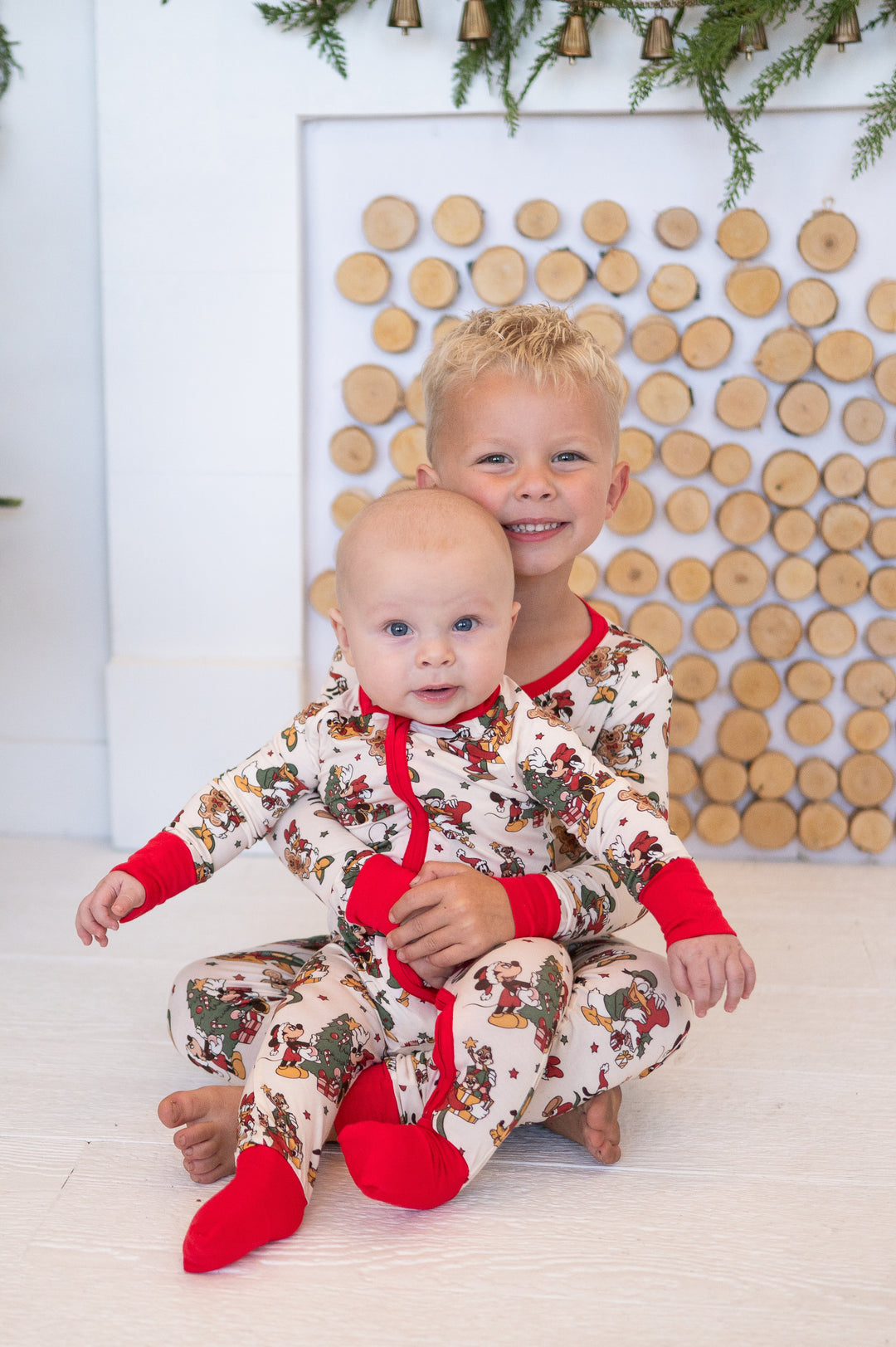 Merry Magic (Convertible Zip Footies)