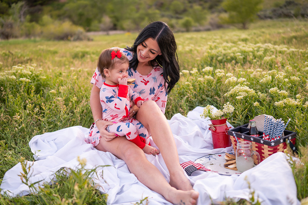 Americana Bows (Women’s Ruffle Short PJ Set)
