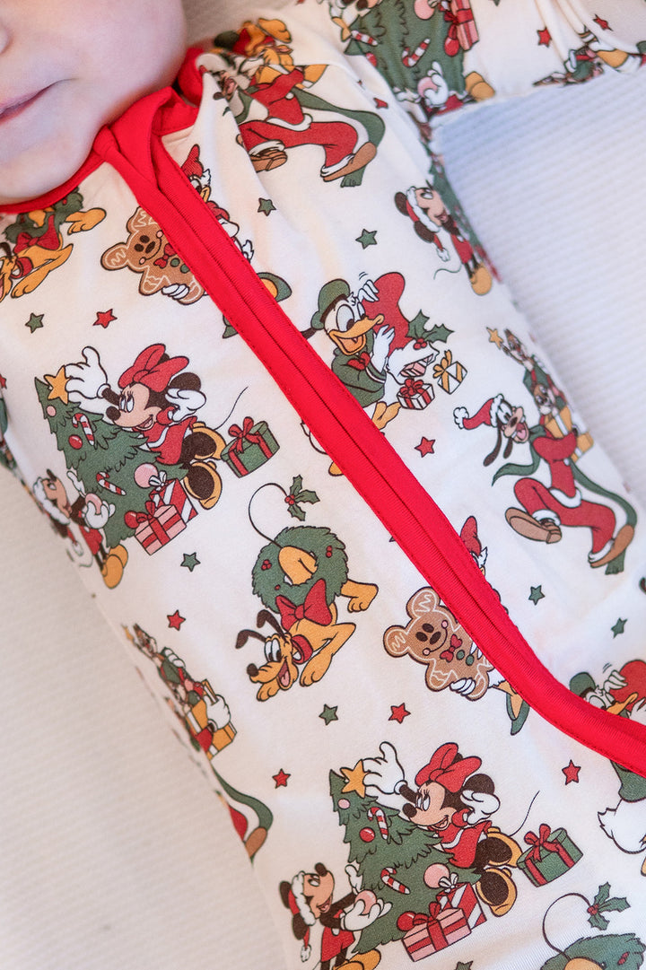 Merry Magic (Convertible Zip Footies)